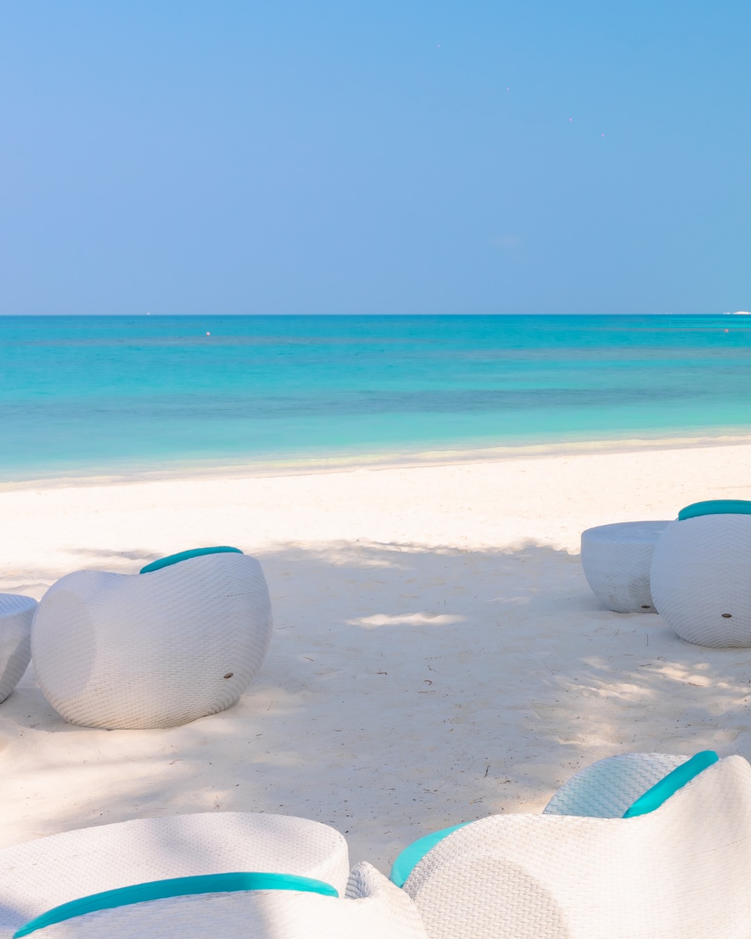 From relaxed beachfront lunches and refreshing poolside drinks to vibrant bars and unforgettable sunset dinners, every moment is designed to be enjoyed at your own pace.

With a variety of internation