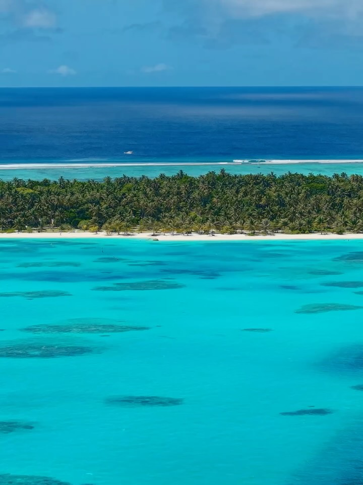 📮 Meeru Postcards | Magical Moments 🏝️❤️

If paradise could send postcards, this is what it would look like.

Every sunrise, every stretch of white sand, every turquoise lagoon tells a story worth r