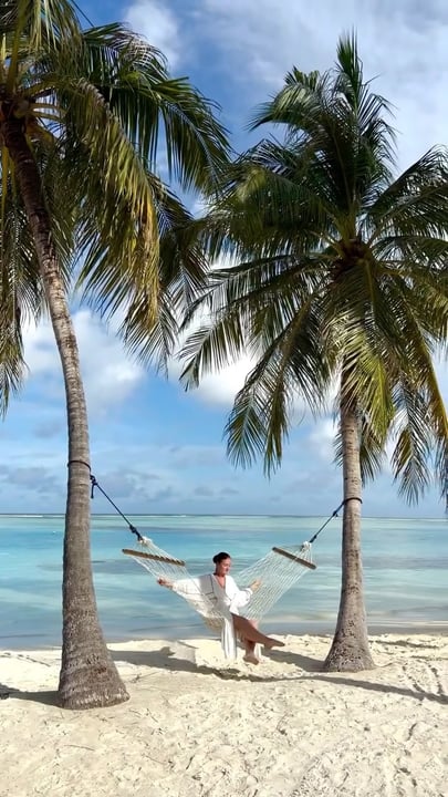 Certains jours sont faits pour être aussi simples que cela. 🌴

Un hamac, le lagon, et nulle part ailleurs où être.

Trouvez votre évasion insulaire à Meeru Maldives.
 
🎥 par @kristina__veselova 

#meerumaldives #simplymaldi