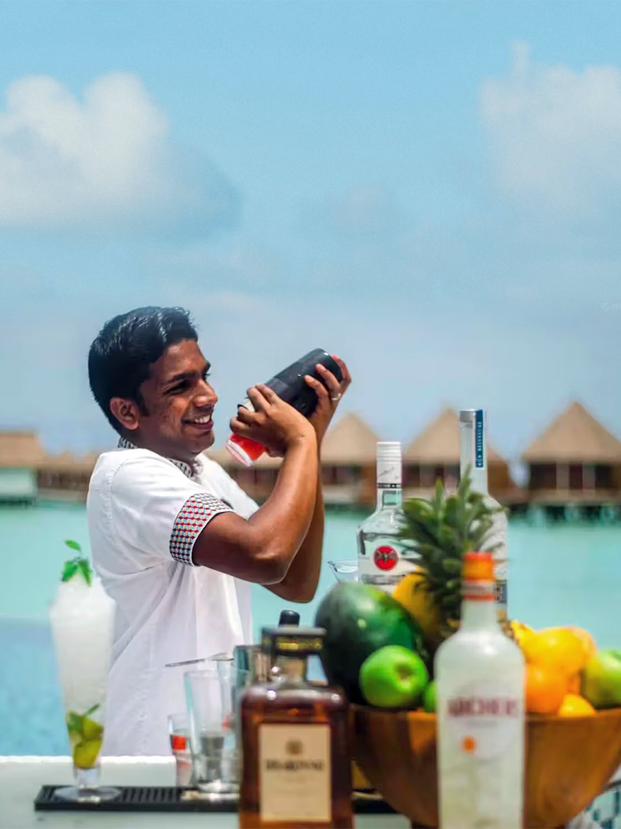 Photo by Mercure Maldives Kooddoo on May 15, 2026. May be an image of strawberry daiquiri, cocktail and text.