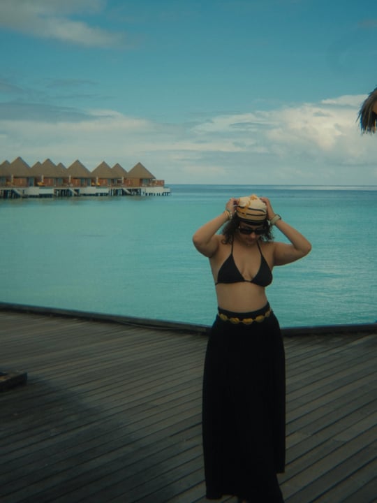 Von Sonya | Fashion & Lifestyle am 09. Juli 2026 geteiltes Foto mit Verlinkung von @mercure_maldives. Zu sehen sind möglicherweise Kopftuch, Sarong und Text.