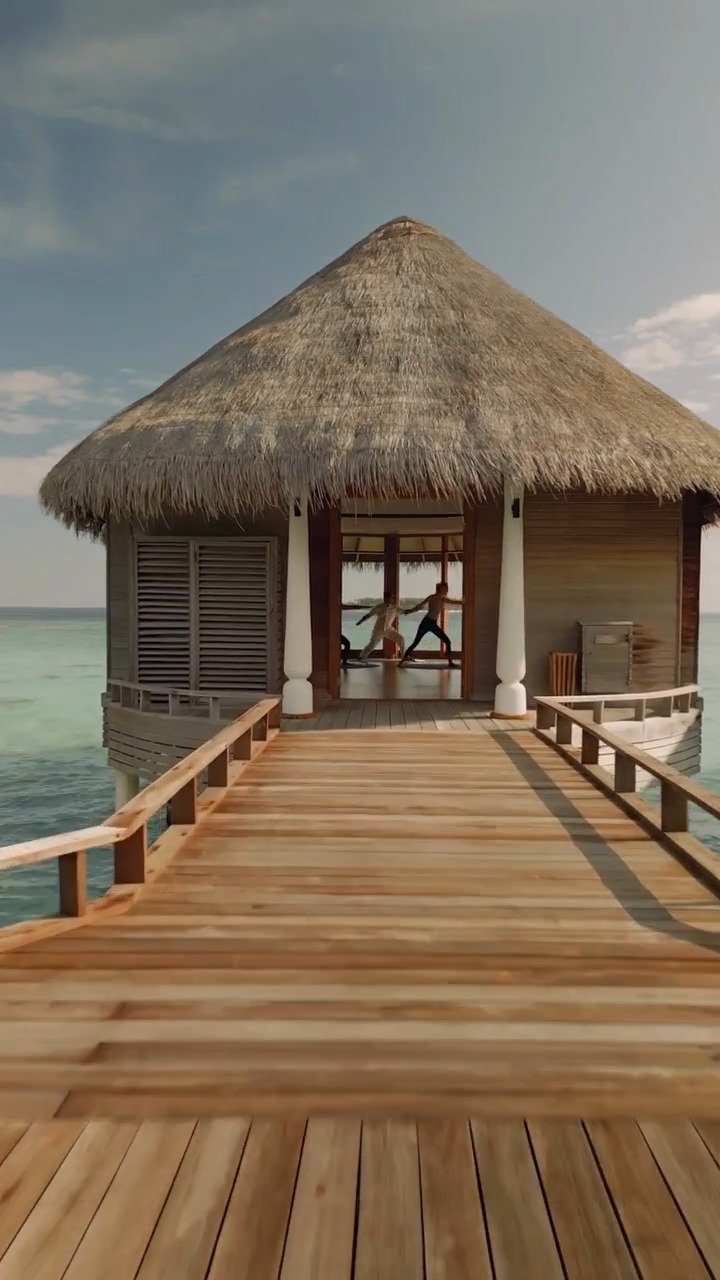 At Milaidhoo, everything has a quiet sense of intention. 

From the gentle symmetry of the architecture to the natural flow of the island itself, nothing feels accidental. 

Lines are soft, spaces are