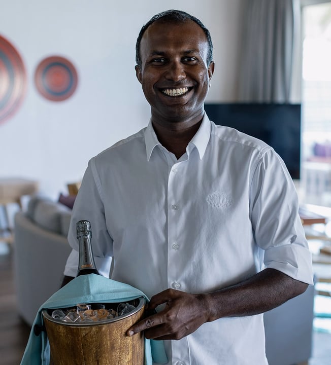 Foto di Milaidhoo Maldives del 13 settembre 2026. Potrebbe essere un'immagine con giocatore di tennis, in piedi, racchetta e testo.