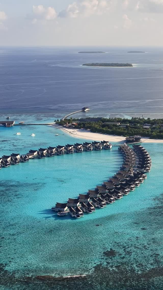 Set in the heart of the Maldives, Kuredhivaru is a serene island escape framed by crystal-clear turquoise waters and powdery white sands.

#Kuredhivaru #Maldives #Ennismore