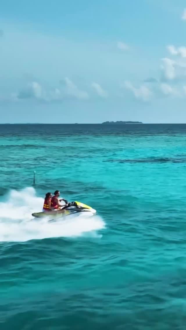 Where every moment feels like a love story
Welcome to Kuredhivaru, where turquoise waters and golden sunsets set the scene for unforgettable connections.

#kuredhivaru #maldives #ennismore