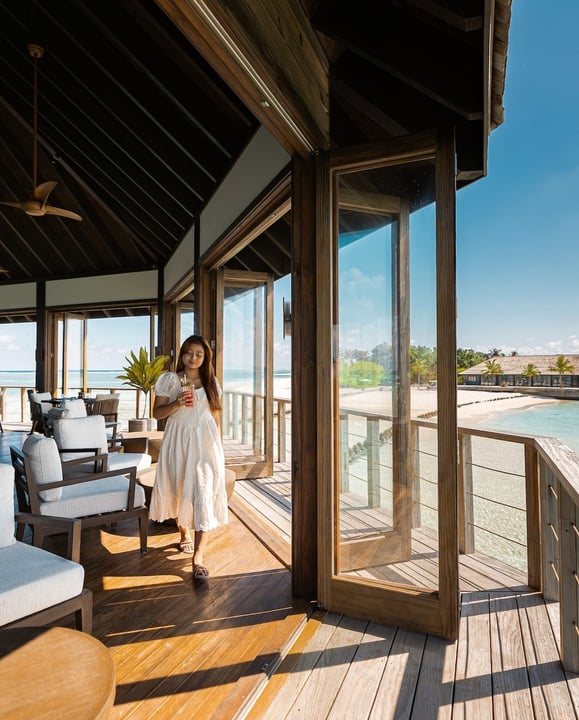 Foto von Jawakara Maldives auf Jawakara Maldives. Könnte ein Bild von Schiebetür, Bootshaus und Text sein.