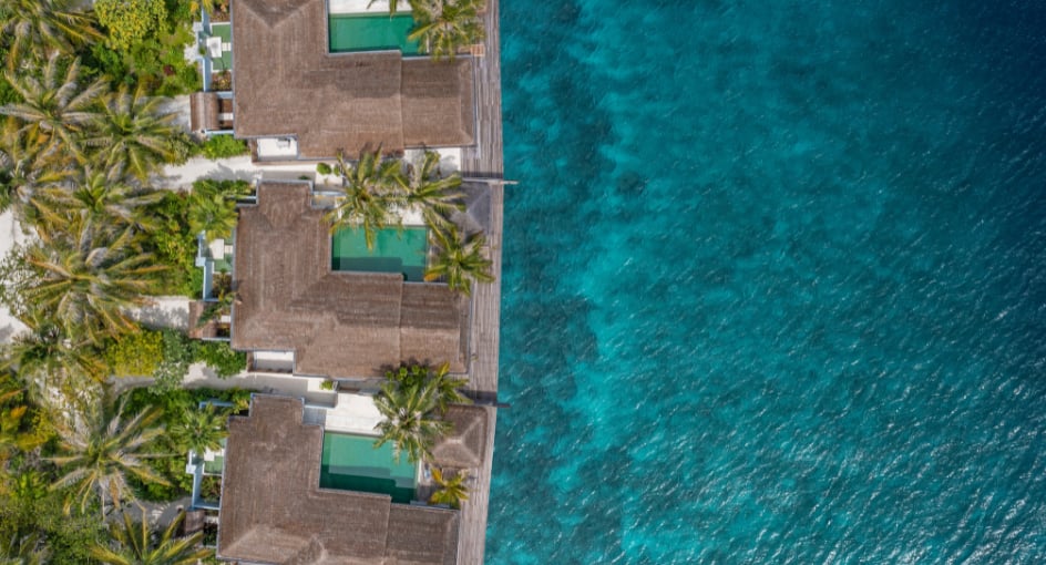 Ocean House mit Pool und privater Strand-Cabana im Naladhu Private Island Maldives