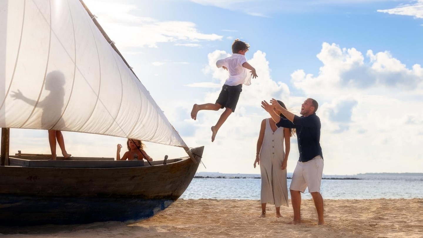 Foto di The Nautilus Maldives del 15 settembre 2026. Potrebbe essere un'immagine di barca, vela, yacht, oceano e testo.