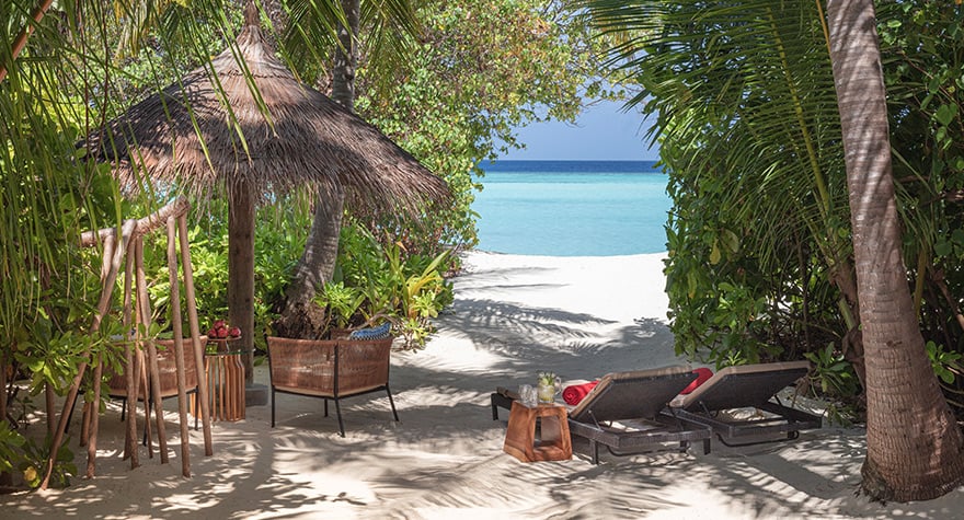Sunrise Beach Villa im NH Collection Maldives Havodda Resort