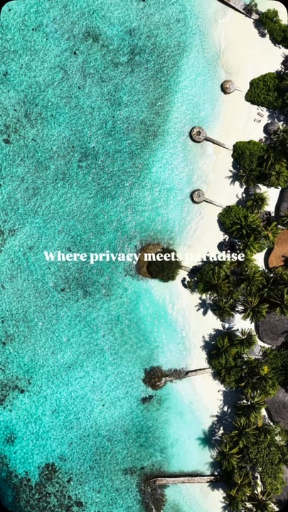 Votre propre plage. Votre propre temps. Votre propre Nika. 🌴

À Nika, l'intimité n'est pas un luxe — elle fait partie de l'âme de l'île.

Chaque Beach Villa dispose de sa propre étendue de sable blanc, où l'Indi