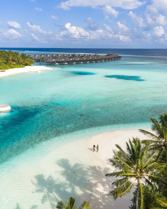 Foto von Niyama Private Islands Maldives in Niyama Private Islands Maldives. Könnte ein Bild von Strand, Ozean und Text sein.