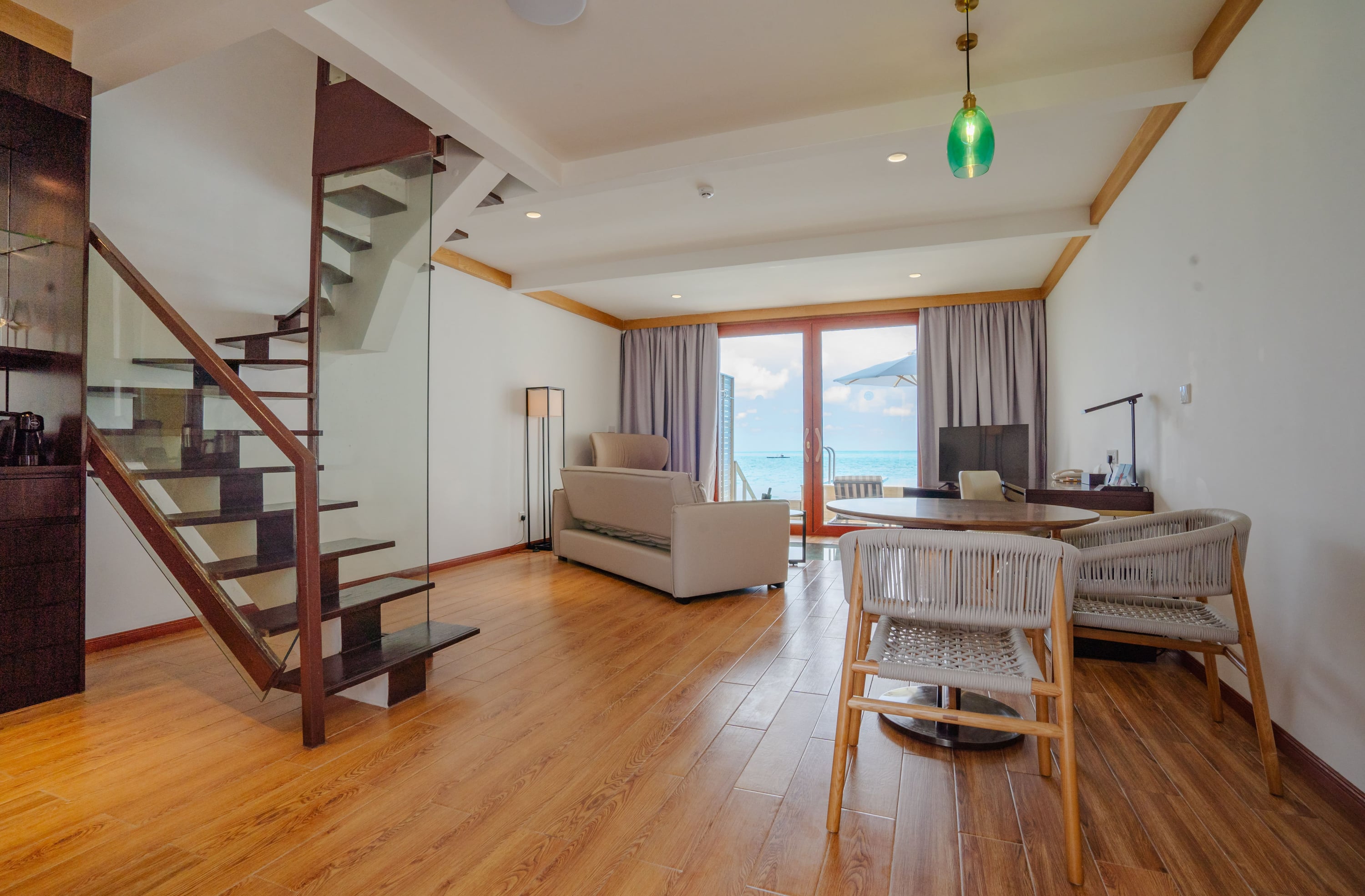 Duplex Overwater Villa with Private Pool im NOOE Maldives Kunaavashi