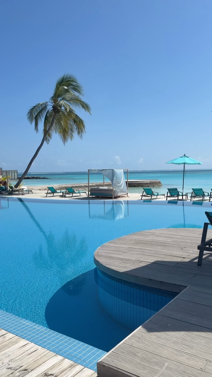 @nooemaldiveskunaavashi — ein wunderschöner Zufluchtsort, der sich anfühlt wie Nachhausekommen. Meer, Himmel und Seele; ein Ort, der Sie zu sich selbst zurückkehren lässt.

📍Kunaavashi, Maldives

In Zusammenarbeit mit @nooemaldiveskun
