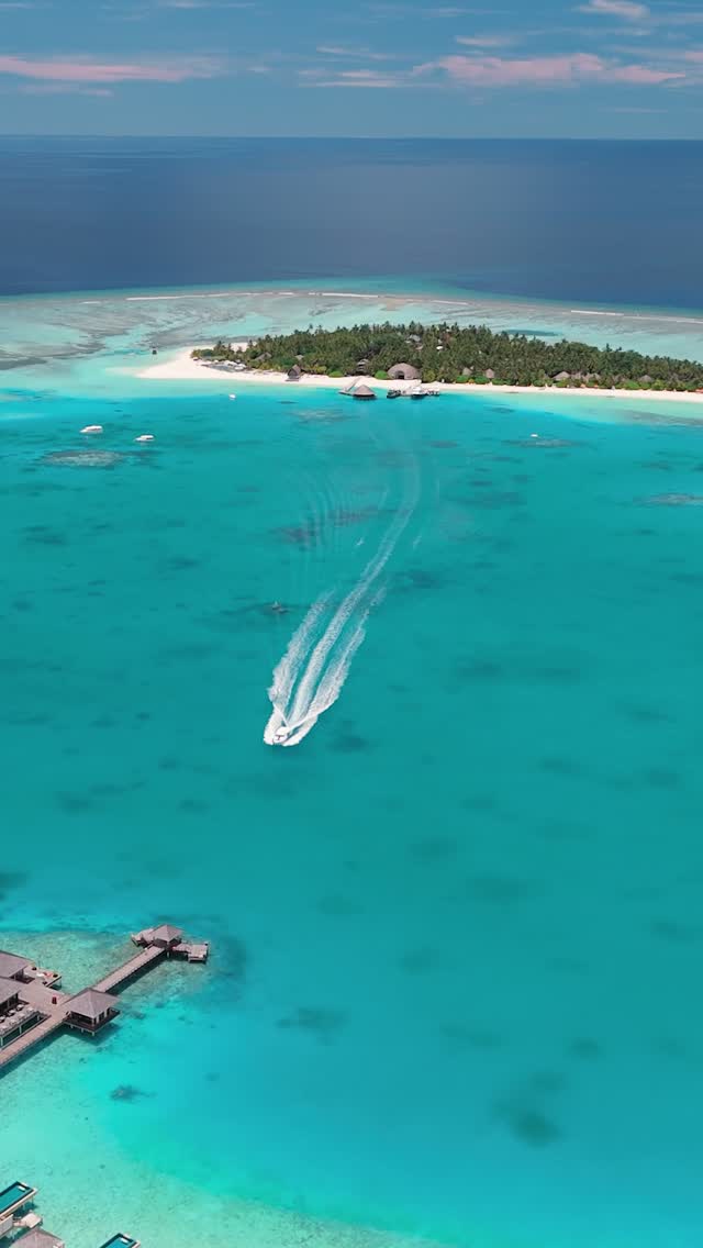 Où aimeriez-vous vous réveiller ? ☀️

Six séjours dans cinq atolls : Angsana Velavaru, Cinnamon Velifushi, NOOE Maldives Kunaavashi, The Halcyon Private Isles, Grand Park Kodhipparu et Radisson Blu Resort Maldives