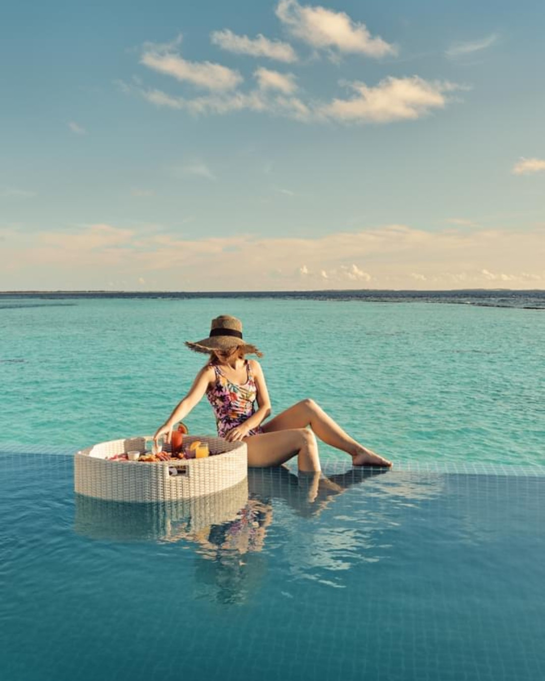 Just you, the pool, and a floating breakfast that understood the assignment.⁠
⁠
#NovaMaldives #NovaGoodSoulDays #GoodSoulDays