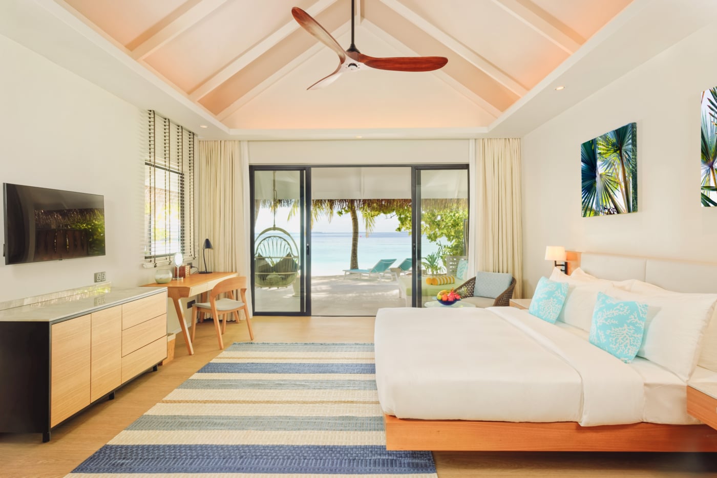 Sunset Beach Villa mit Jacuzzi im Nova Maldives