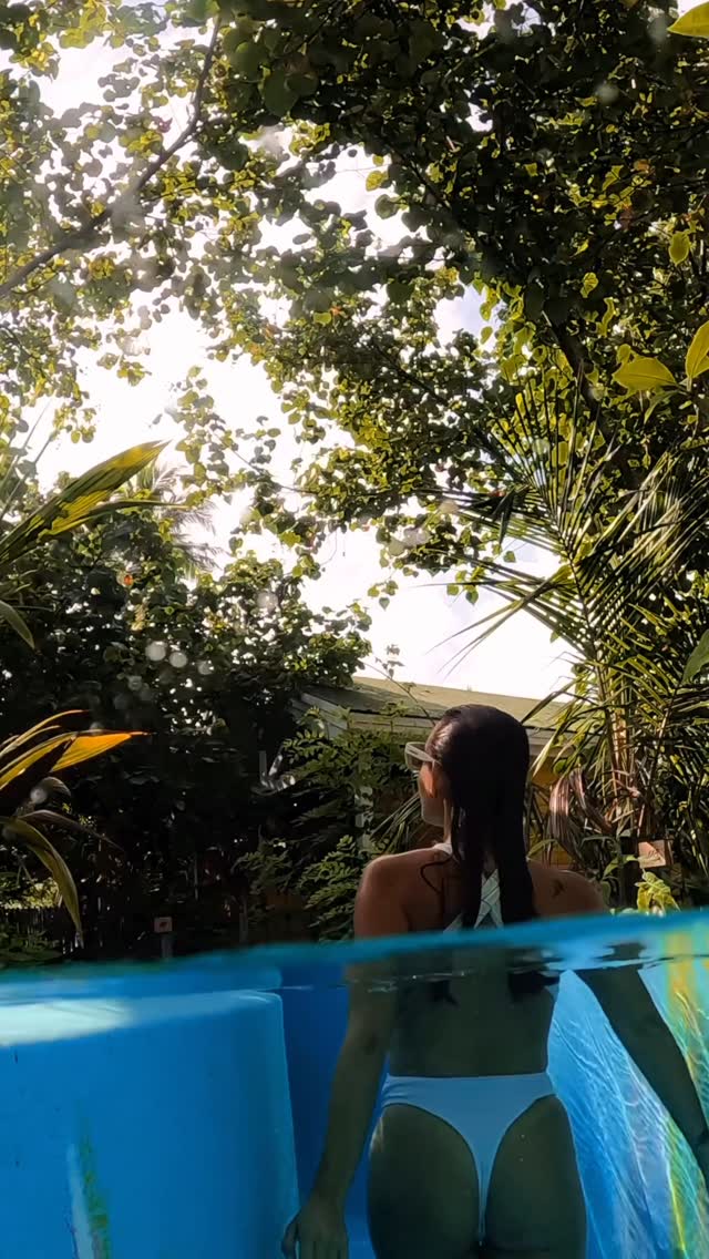 15 artists. 15 solo exhibitions. One shared story.

Originally unfolding across the Veyoge Gallery Villas at Oaga Art Resort, each artist created a chapter within Maldives: A Simple Story.
Now, those 
