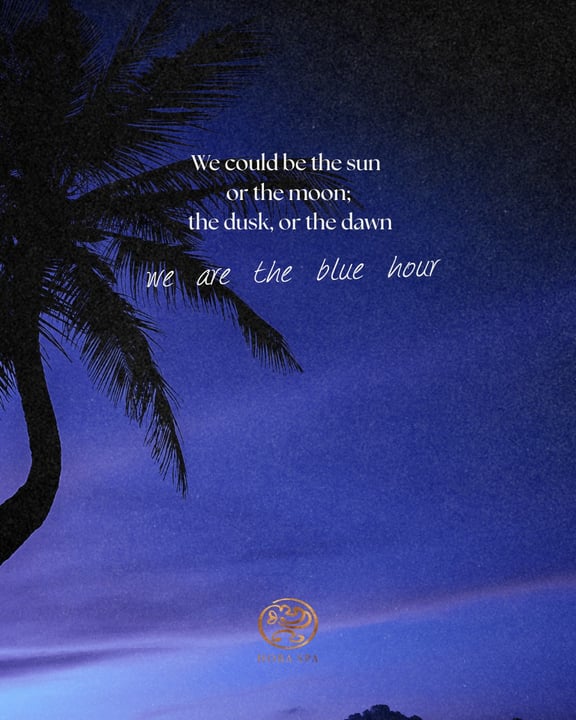 Foto condivisa da Oaga Art Resort - Maldive l'11 settembre 2026 taggando @hoba.spa. Potrebbe essere un'immagine di crepuscolo, cielo, notte, palme e testo che dice "We could Wecouldbethesun be the sun or the m"