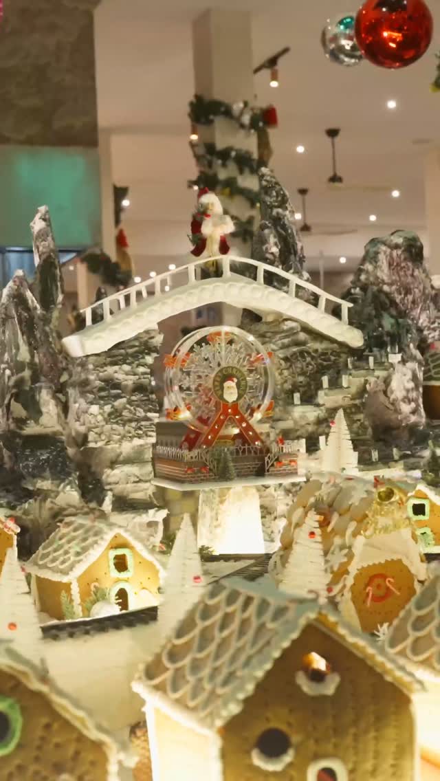 La veille de Noël à Ailafushi s'annonce particulière, avec des cocktails, des bougies et un dîner de gala réunissant famille et amis.⁠
⁠
Plus de détails sur les festivités arrivent bientôt. Serez-vous