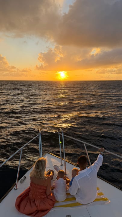 Danke für diese wunderschöne Experience. @ailafushimaldives Eine private Sunset Cruise mit meiner Familie.Ein Moment, der bleibt. 

#AilafushiMaldives #ColoursofOBLU⁠⁠ ⁠ #obluxperienceailafushi #⁠Aila