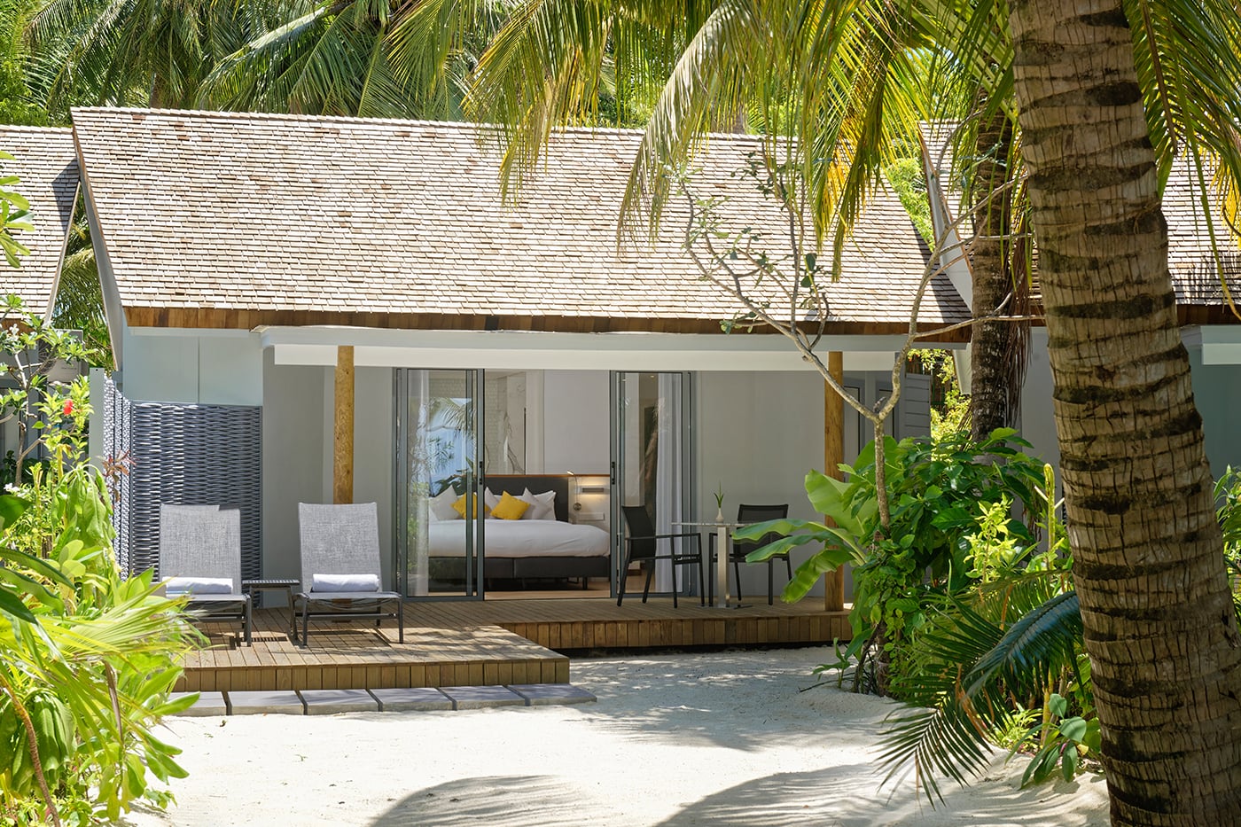 Family Beach Villa im Outrigger Maldives Maafushivaru Resort