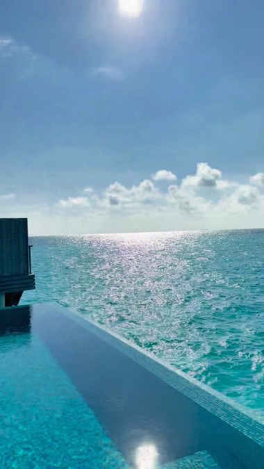 POV: This is your sign to escape to OUTRIGGER Maafushivaru ☀️
Golden skies, endless blue, and moments that feel straight out of paradise ✨
#outriggerresorts #comebehere #OutriggerMaafushivaruMaldives 
