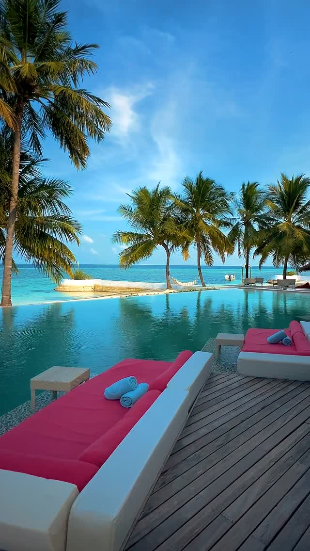 A glimpse into paradise. ⁠
From pristine beaches and turquoise lagoons to world-class dining and unforgettable experiences, every moment at OZEN LIFE MAADHOO is designed to inspire.⁠
⁠
#RefinedEleganc