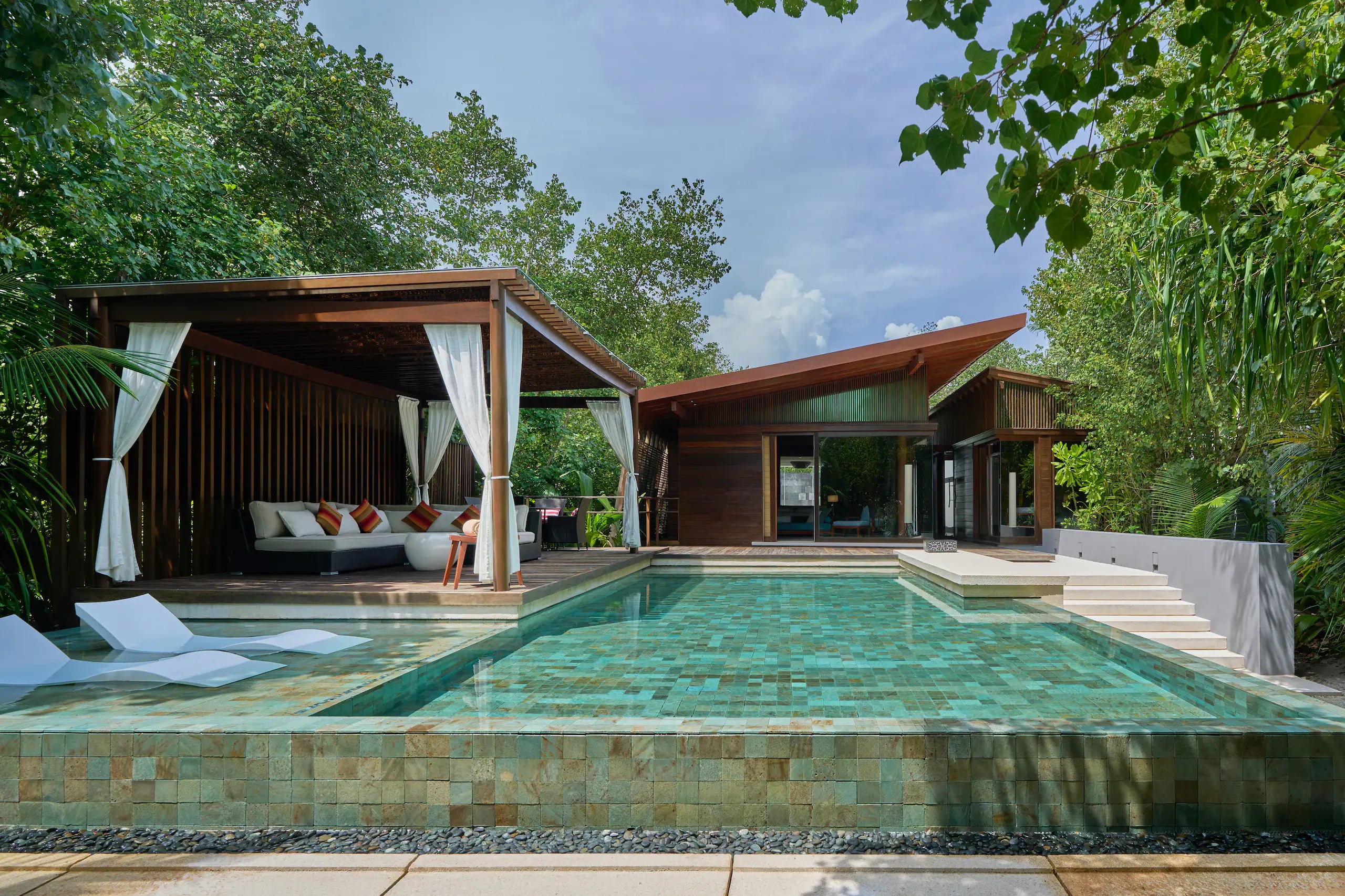 Park Villa mit Pool im Park Hyatt Maldives Hadahaa