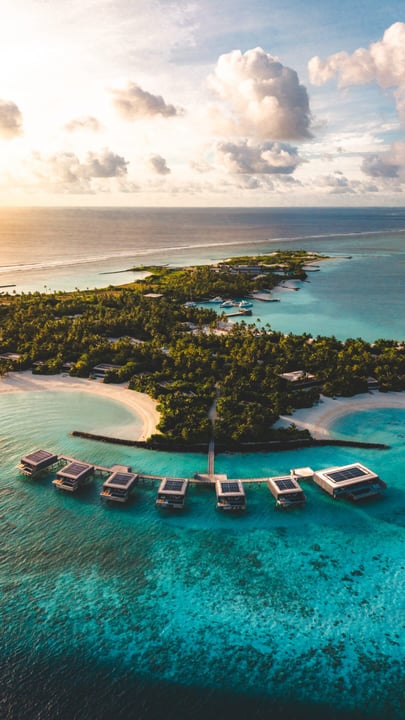 Escape the ordinary. Welcome to paradise. 🌴

An extraordinary vacation at @patinamaldives awaits you. 🩵

#PatinaMaldives #LuxuryTravel #Maldives #patina