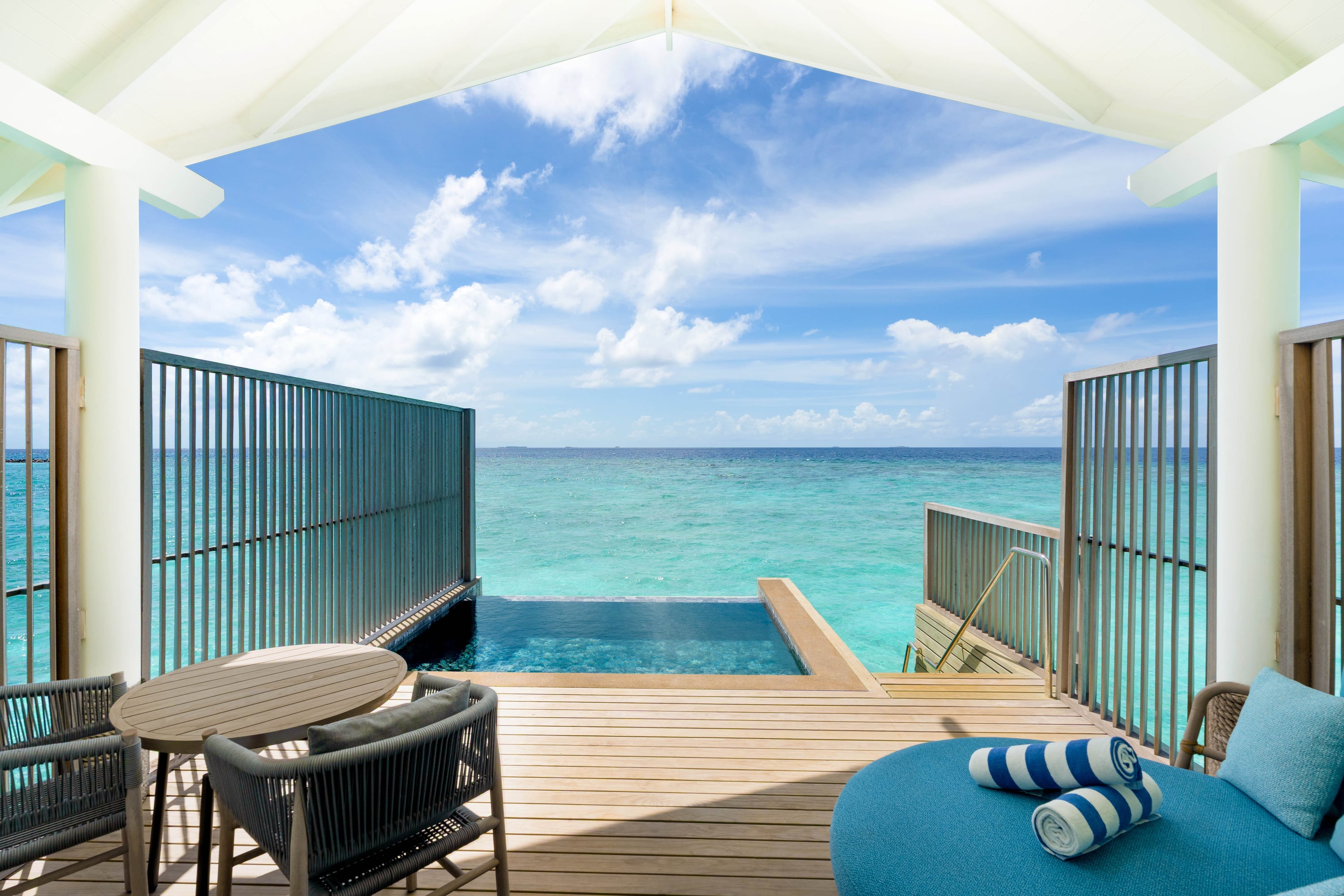 Deluxe Water Villa with Pool à RAAYA by Atmosphere