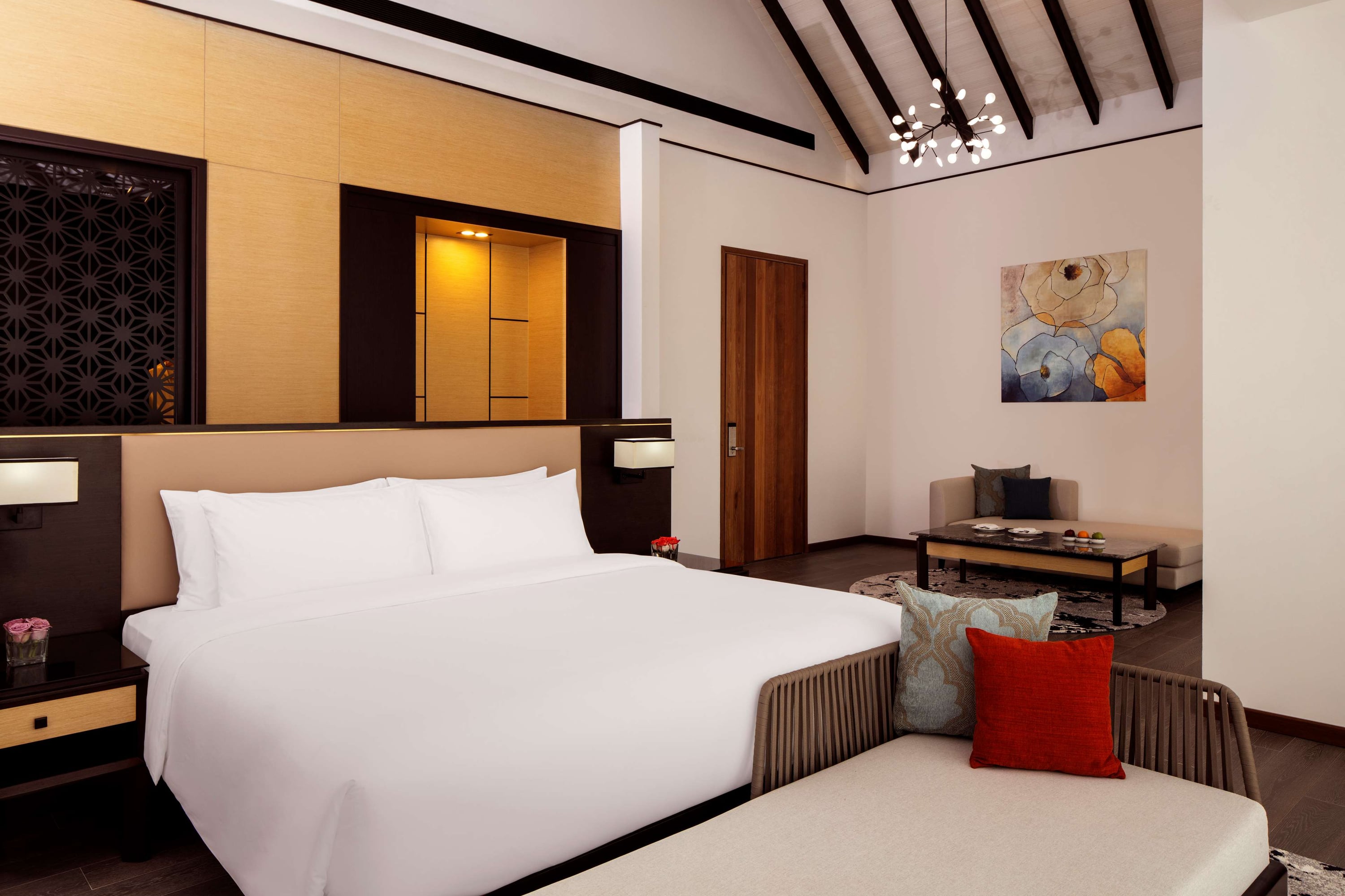 Wasservilla – Pool und Sonnenaufgangsblick im Radisson Blu Resort Maldives