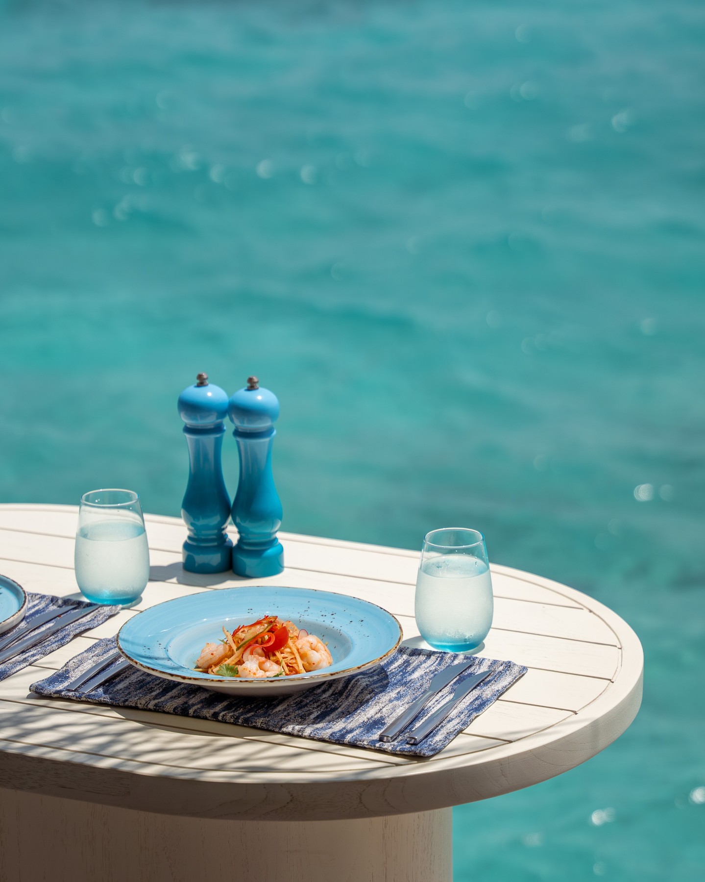 Experience a sensory journey at Kaiyo, our premier overwater restaurant. Perched directly above the crystalline waters, every table offers a front row seat to the Indian Ocean.

Delight in a sophistic