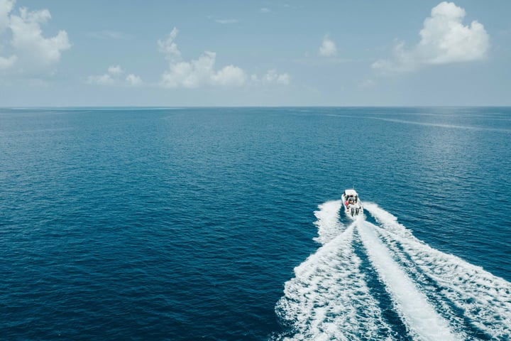 Une autre façon de vivre l'évasion maldivienne

Les eaux libres des Maldives dans l'atoll de Huvadhoo, où se trouve The Residence Maldives, offrent une quête exaltante à celles et ceux qui recherchent l'aventure au-delà de la plag