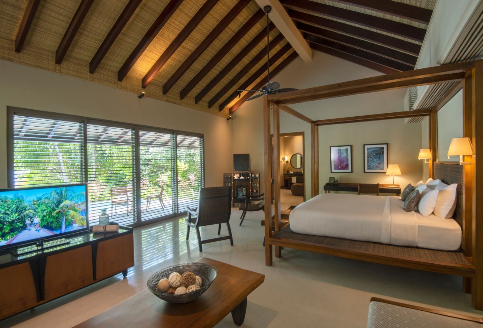 Sunrise Deluxe Beach Pool Villa im The Residence Maldives at Dhigurah