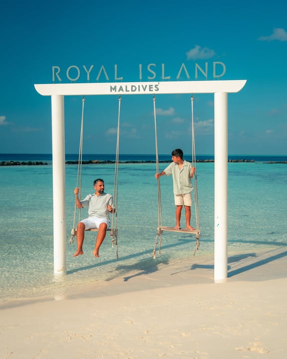Some places make you want to do everything. Royal Island makes you want to slow the day down.

Long stretches of beach, still water in the morning, and that feeling of not needing to be anywhere else 