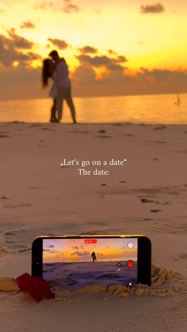 Sunset in Maldives together? 🌅✨🌺 The sunsets in Maldives are simply unreal 🥹

Location: 
📍 @sandies_bathala via @maledivenreisen 

#maldives #couple #sunset #reel #travel
