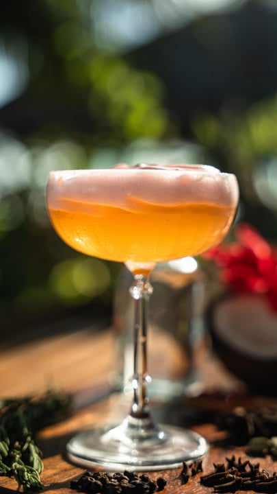 Warning: One won't be enough 🌺🍹

Meaning "Sweet Flower" in Dhivehi, Thui Maa is blooming all May long. Soft, fragrant, and kissed by tropical flavors, it's your new sunset ritual.

Available for a l