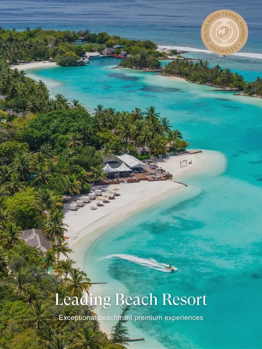 Foto geteilt von Sheraton Maldives Full Moon Resort & Spa am 26. Juni 2026 mit Verlinkung von @southasiantravelawards. Könnte ein Bild von Magazin, Strand, Ozean und Text sein.