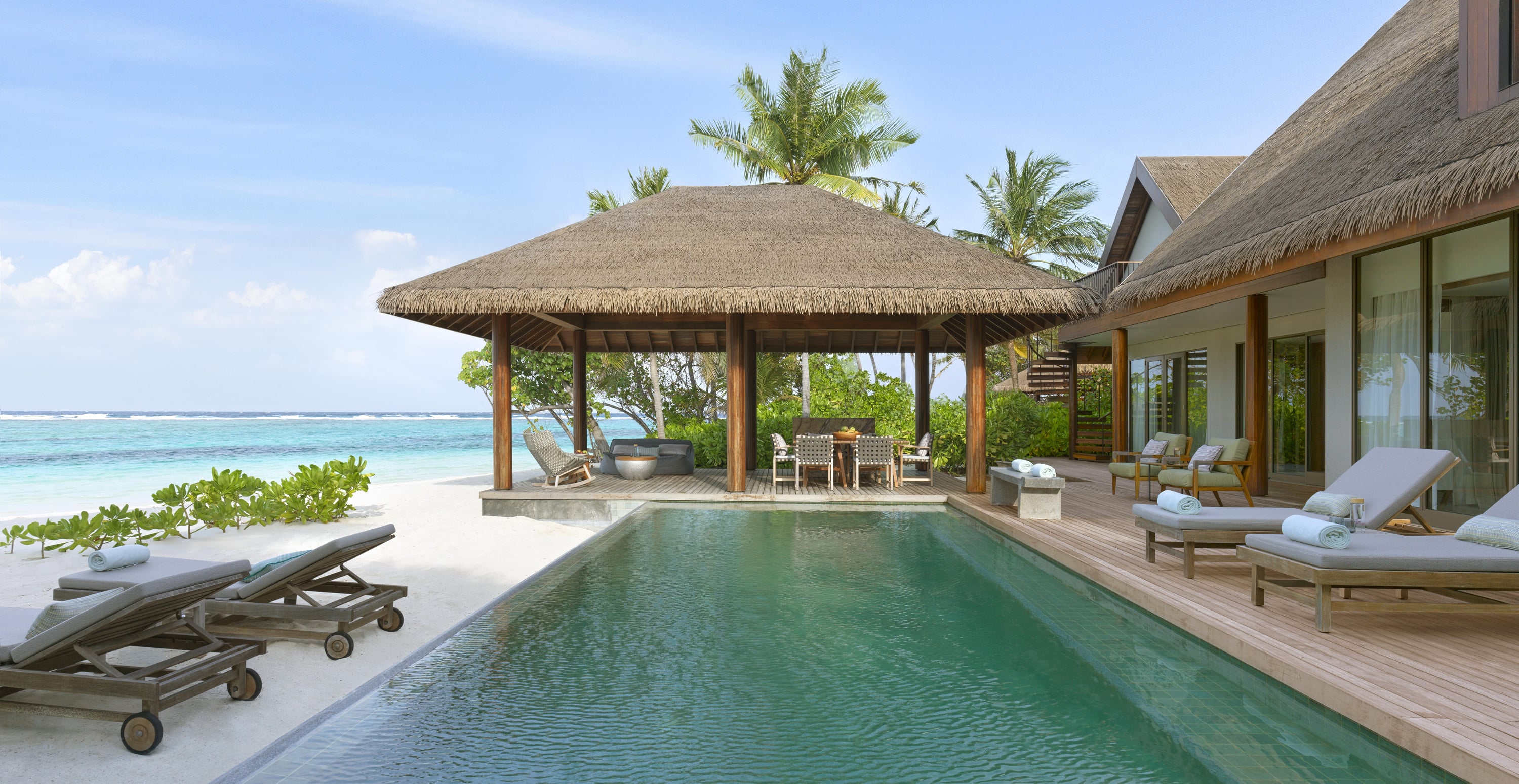 Family Beach Retreat with Pool im Six Senses Kanuhura
