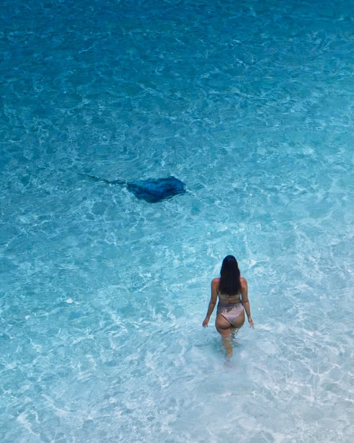 Voici à quoi ressemble le bonheur. À apprécier avec le son à fond et aucun autre endroit où être. 

#sixsenses #sixsenseskanuhura #sixsensesmaldives