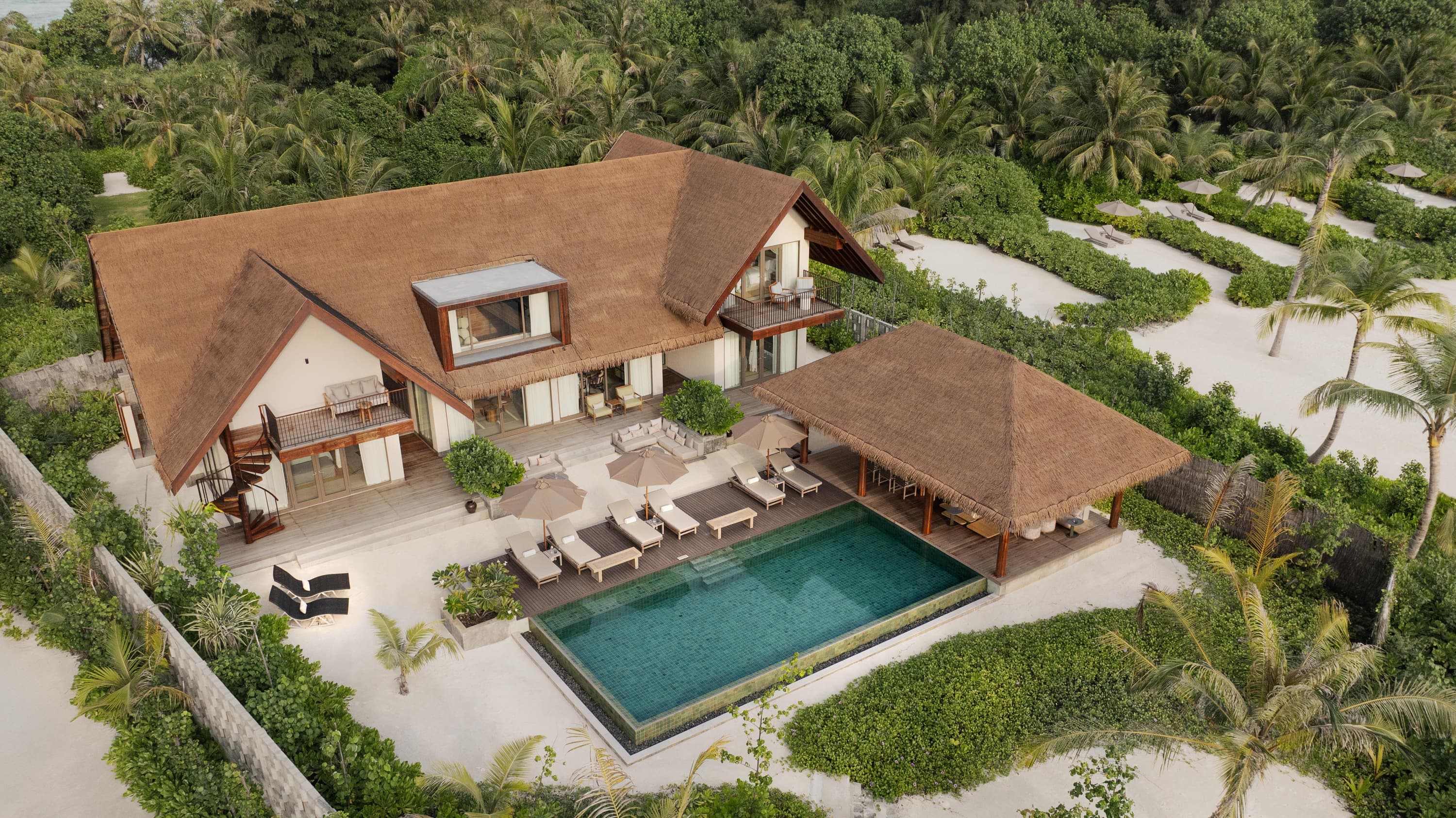 Three Bedroom Beach Reserve im Six Senses Kanuhura
