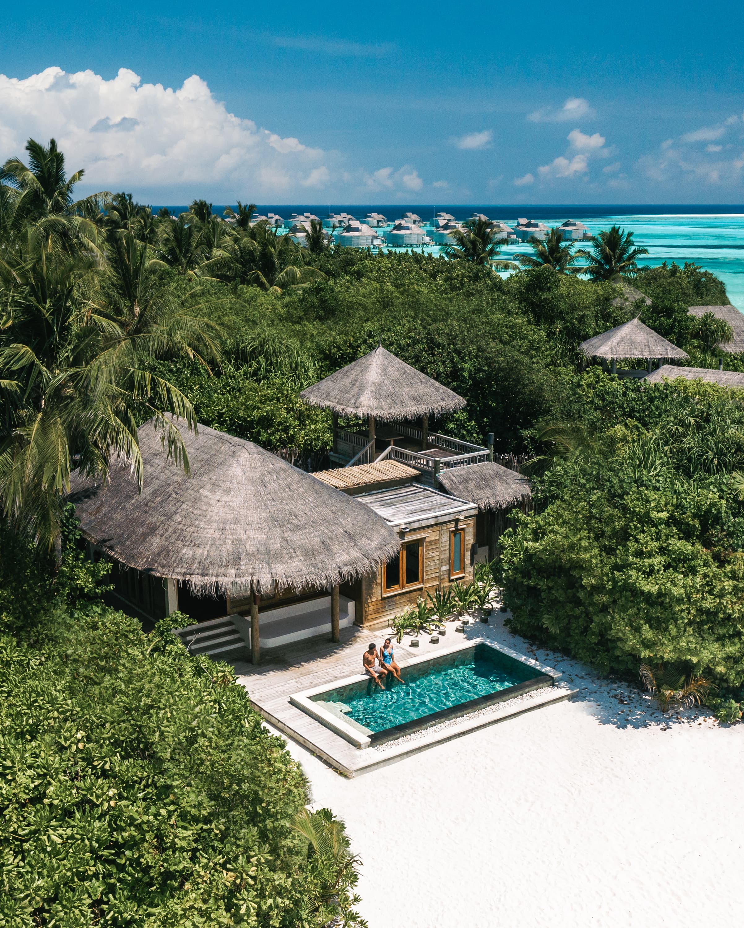 Family Ocean Beach Villa mit Pool im Six Senses Laamu