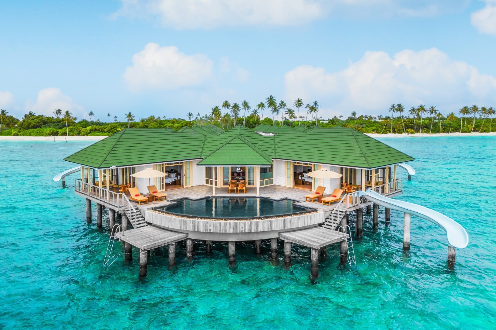 Grand Water Pavilion with Pool + Slide (2BR) - Außenbereich im Siyam World Maldives