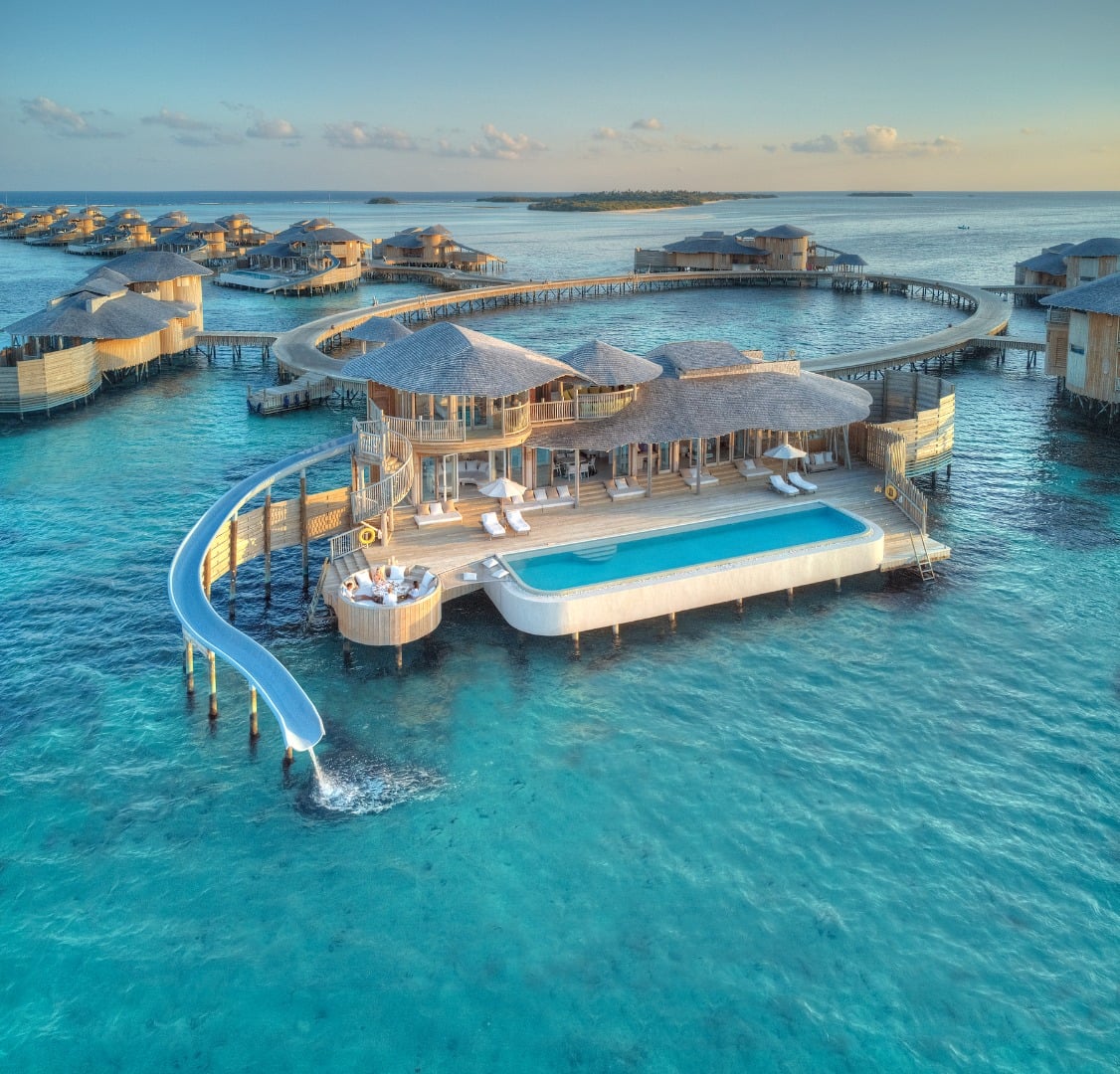 Two Bedroom Sunset Overwater Pool Villa mit Rutsche im Soneva Jani
