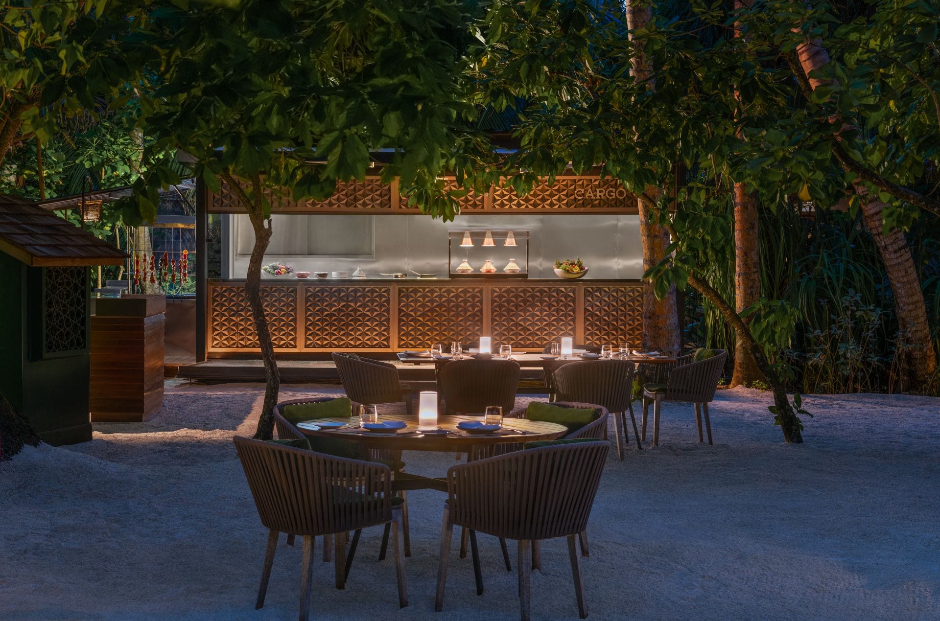 Cargo restaurant