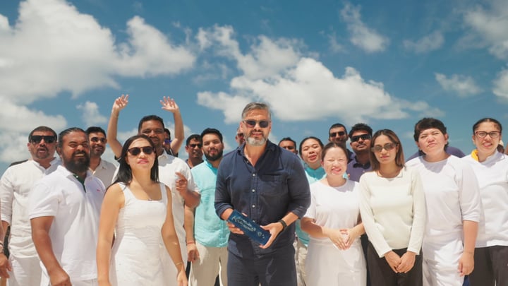 🏆 Wir freuen uns sehr, bei den TTM Awards 2026 als Best Beach Resort ausgezeichnet worden zu sein!

Unsere ganz natürliche Insel Huruvalhi wurde für das gewürdigt, wofür sie wirklich steht: ein Ort ohne künstliche Grenzen, unbe