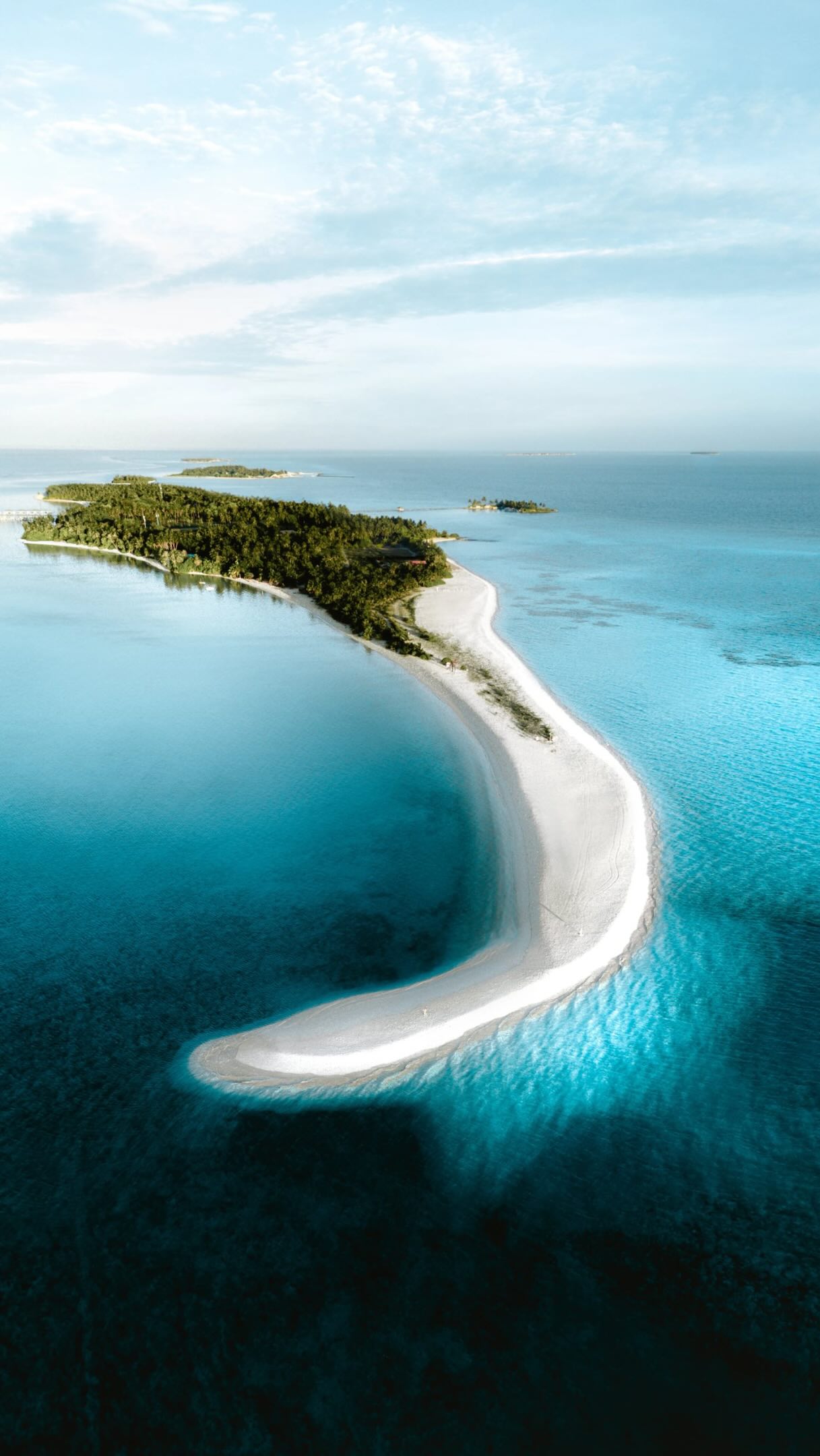 A Villa Park, Maldive, l'avventura fa parte di ogni giornata 🌿🌊

Pedala tra il verde lussureggiante dell'isola, passeggia lungo boardwalk panoramici, esplora una delle isole naturali più grandi del paese e parti per esc