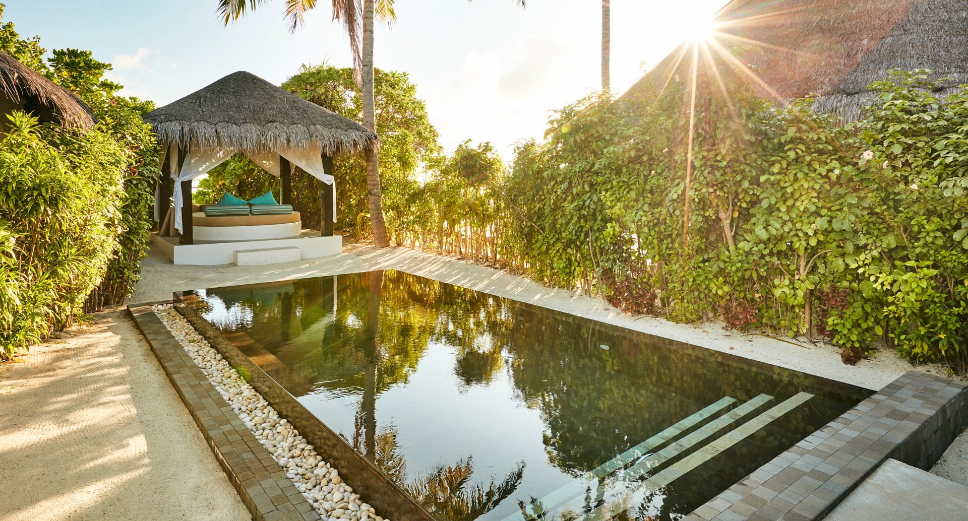 Deluxe Beach Villa with Pool im Sun Siyam Iru Fushi