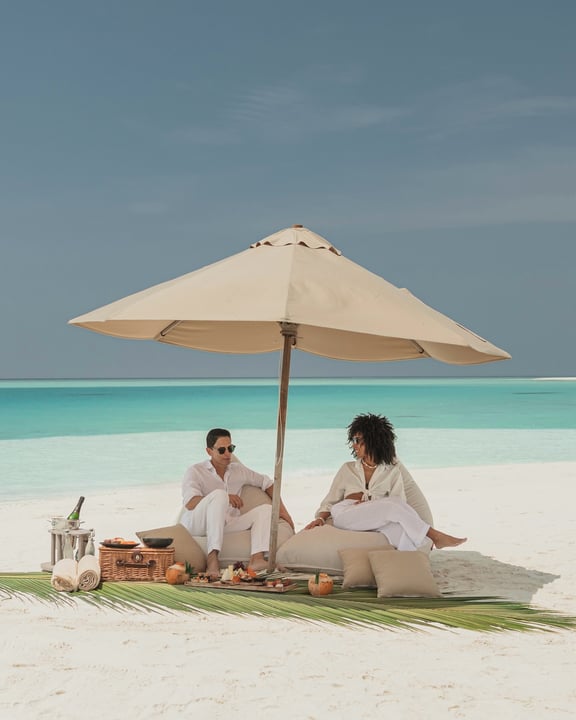 A quiet escape, a curated dining moment, or simply soaking in endless shades of blue, the Private Sandbank Experience at Sun Siyam Iru Fushi is yours to define.

Ready to make it yours? 

#SunSiyam #I
