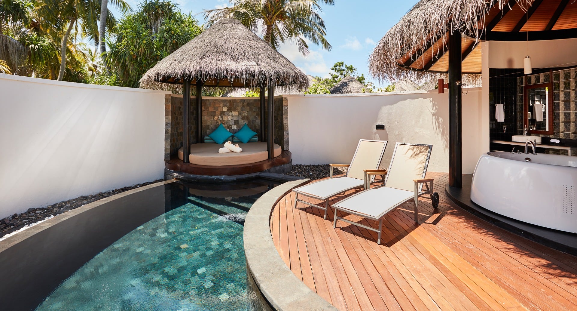 Pool Beach Villa im Sun Siyam Iru Fushi